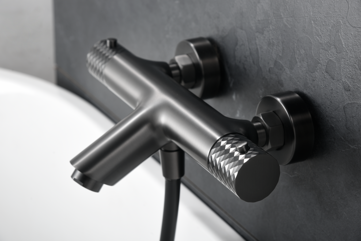 Grifería baño y ducha termostático black gun metal serie Génova