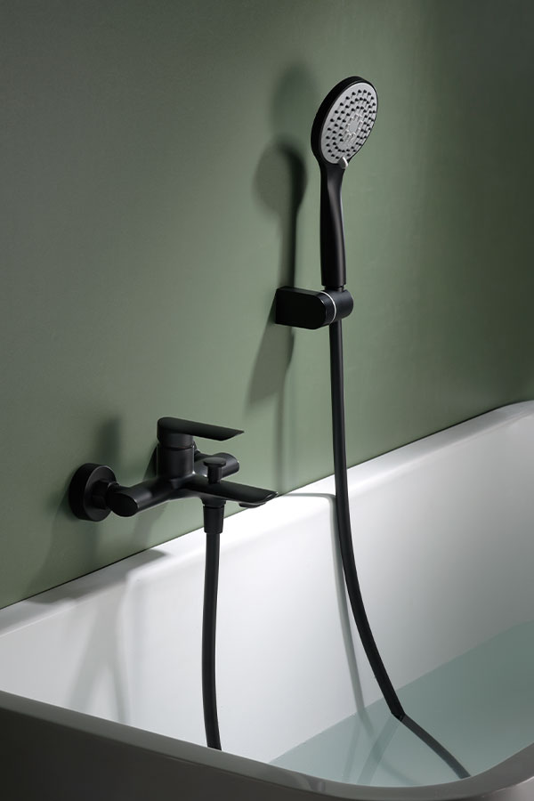 Grifería baño y ducha monomando negro mate serie Ural