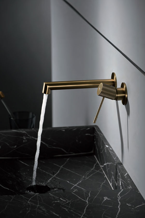 Grifo de lavabo monomando empotrado oro cepillado serie Line